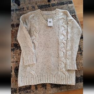 V-Neck Cable Knit Sweater-NWT